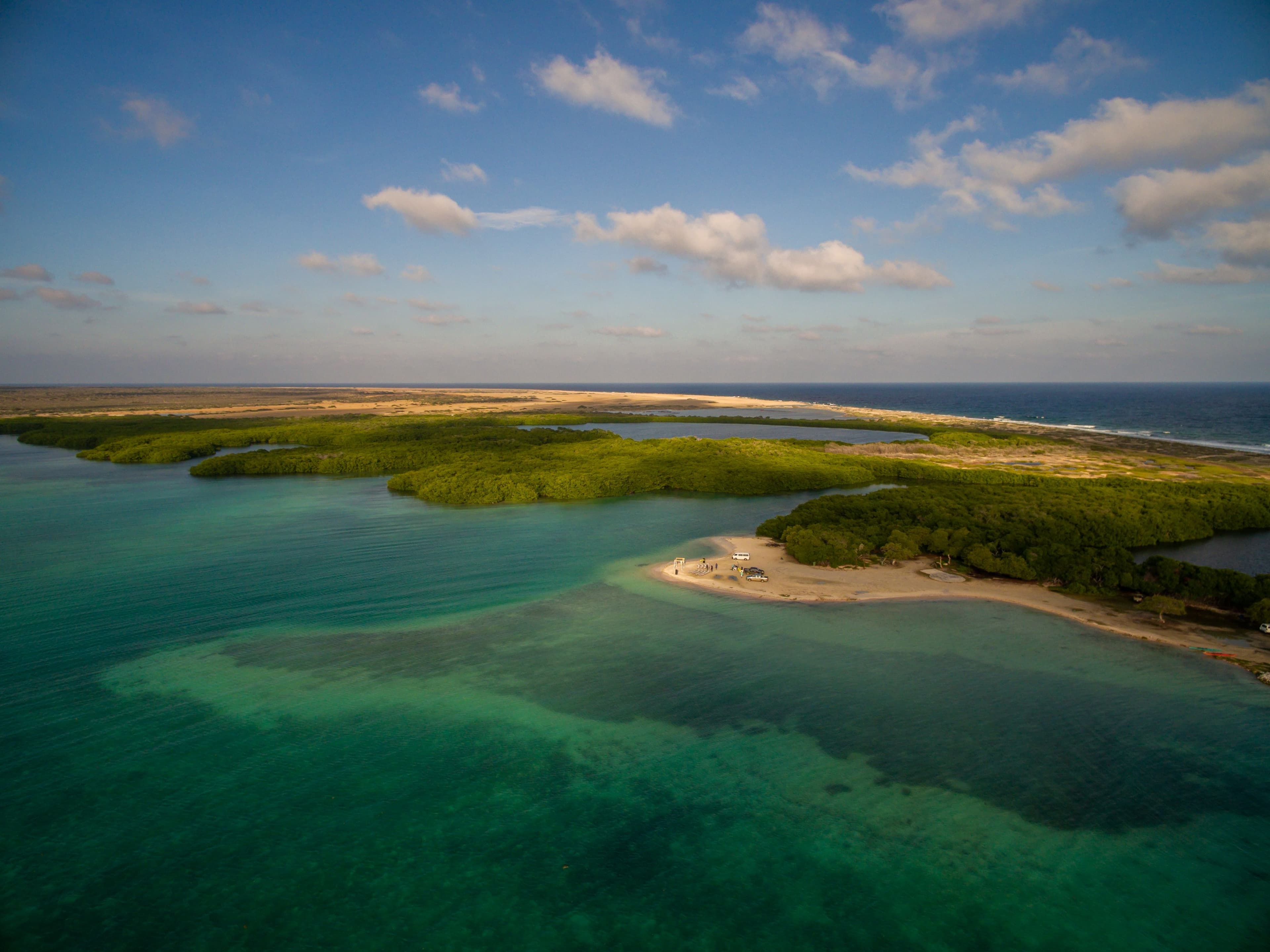 Belize Travel Guide: 17 Travel Tips for Digital Nomads